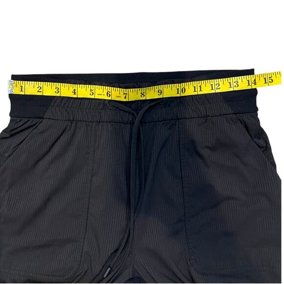 Lululemon Beyond the Studio Crop pants Black - Picture 14 of 16